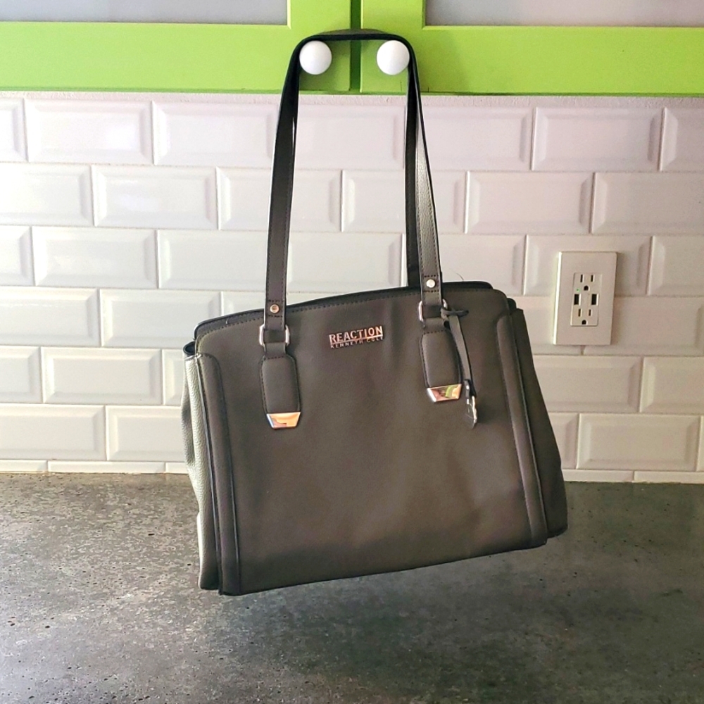 Kenneth Cole reaction soft leather olive green handbag.
